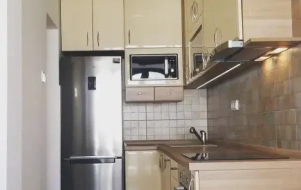 Zamena starih kuhinjskih elemenata i pločica novim